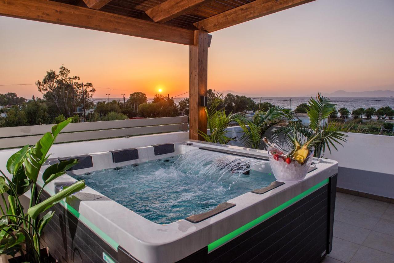Odyssea Top View & Hot Jacuzzi Front Beach Kremasti  Ngoại thất bức ảnh