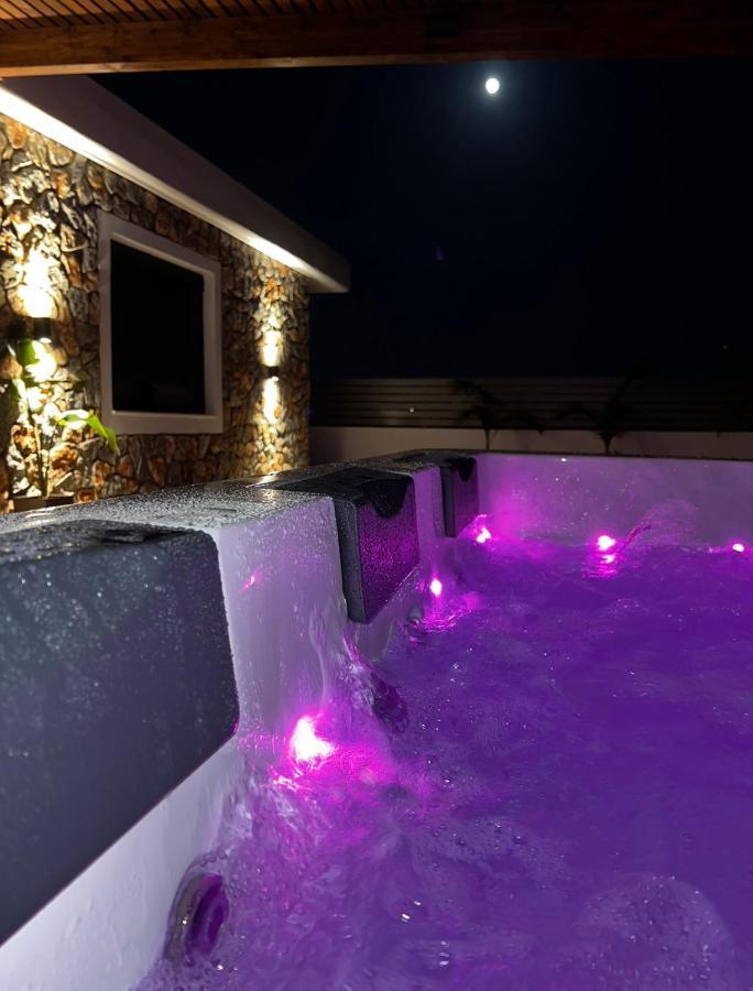 Odyssea Top View & Hot Jacuzzi Front Beach Kremasti  Ngoại thất bức ảnh