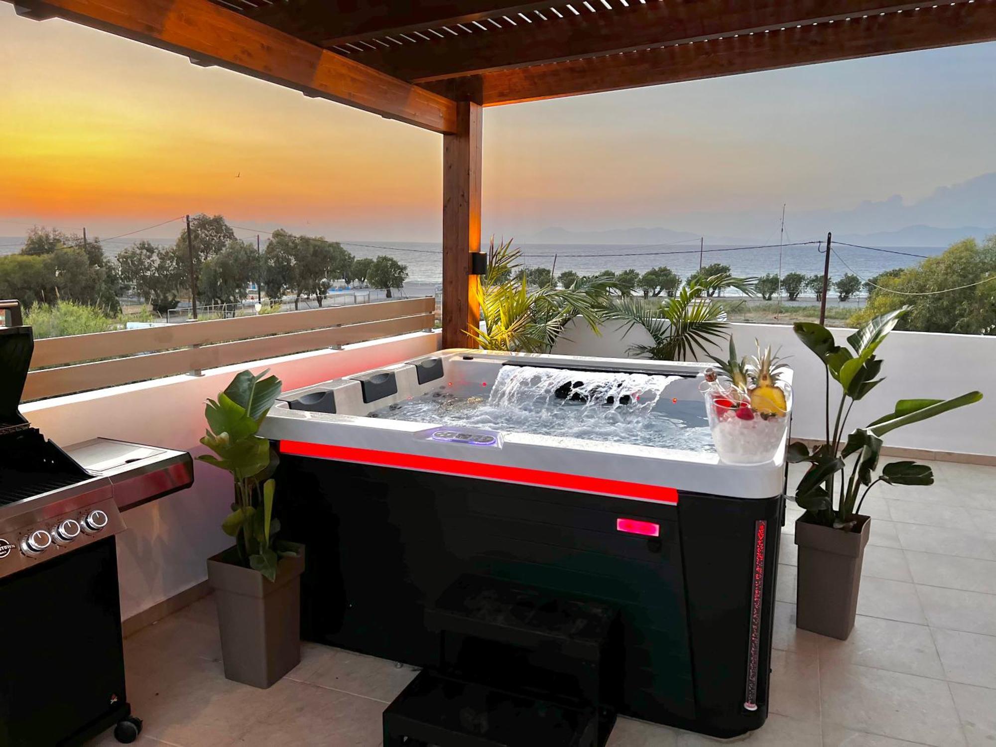 Odyssea Top View & Hot Jacuzzi Front Beach Kremasti  Ngoại thất bức ảnh