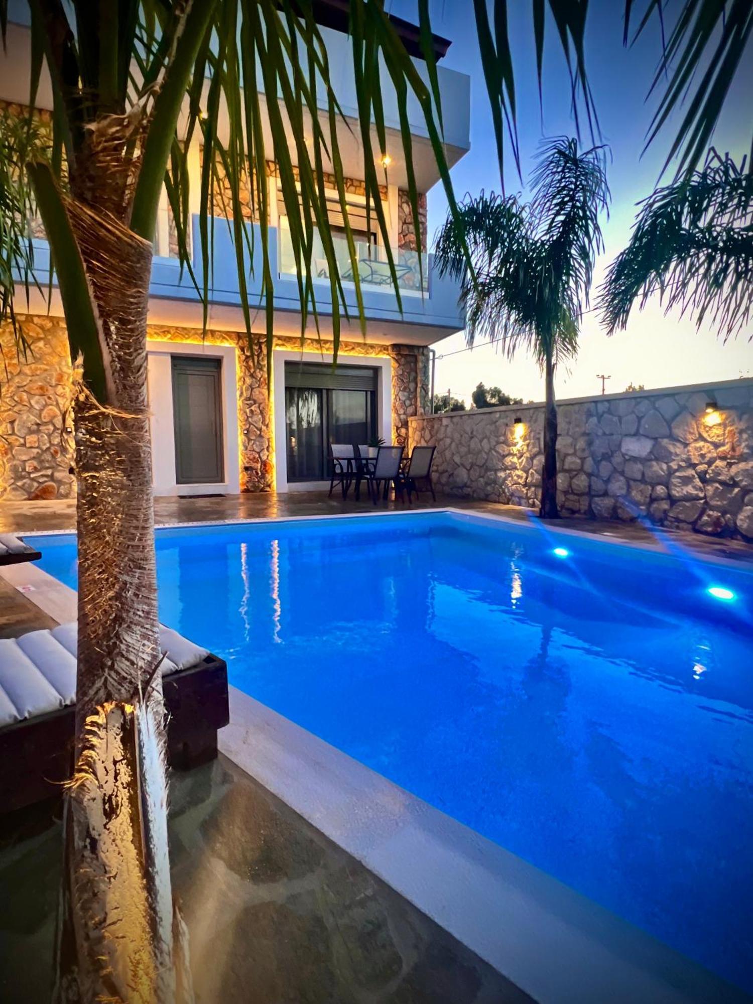 Odyssea Top View & Hot Jacuzzi Front Beach Kremasti  Ngoại thất bức ảnh